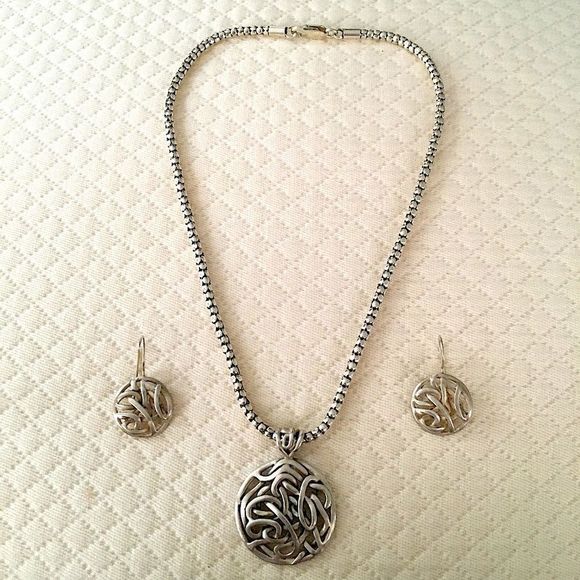 SILPADA Intertwined Circle Oxidized Sterling Silver Knot Pendant S1691 - Picture 11 of 12